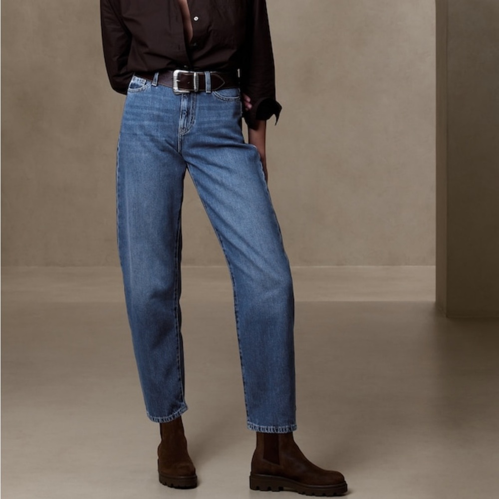 Banana Republic Barrel Jean Size 28